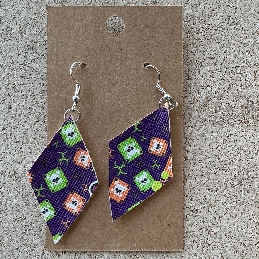 Hocus Pocus earring set - Picture 2 of 4